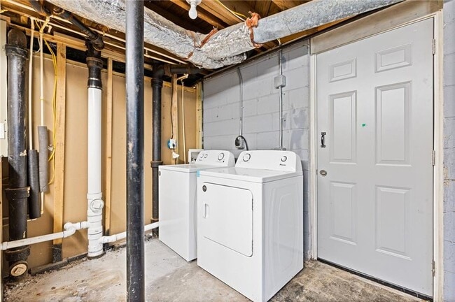 Building Photo - 3269 Pamlico Dr SW