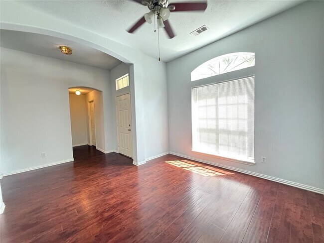 Building Photo - 21331 Riverside Ridge Ln