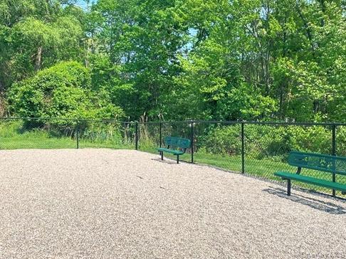 Building Photo - 9 Charles Ln