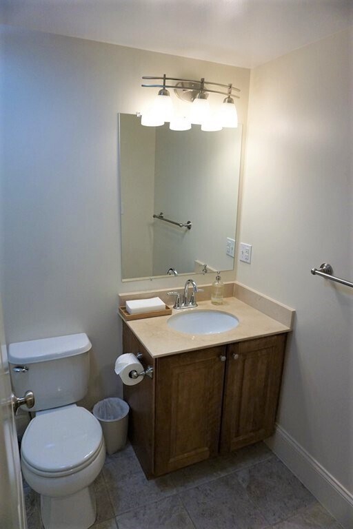 Building Photo - 255 Winter St