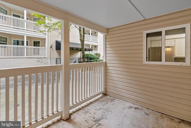 Building Photo - 1504 Lincoln Way