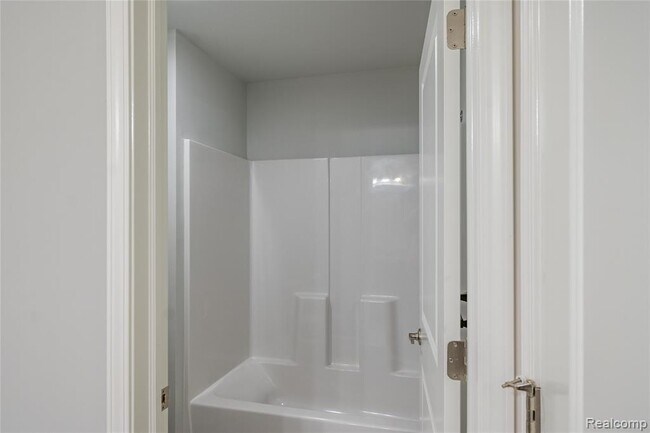 Building Photo - 24180 Liberty Hill Dr