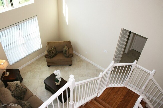 Building Photo - 3296 Pacific Dr