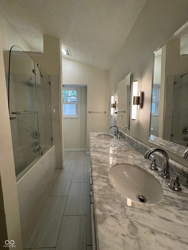 Building Photo - 3572 Laureate Ct N