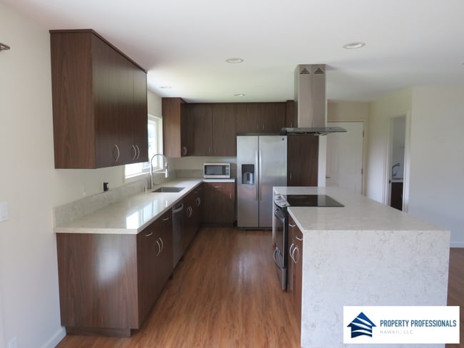 Building Photo - 500 Kaanini St