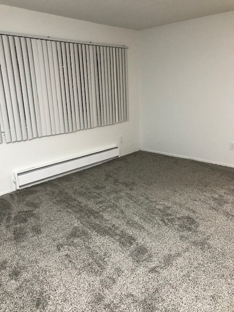 Living room new floors and window shades - Romarta Apartments