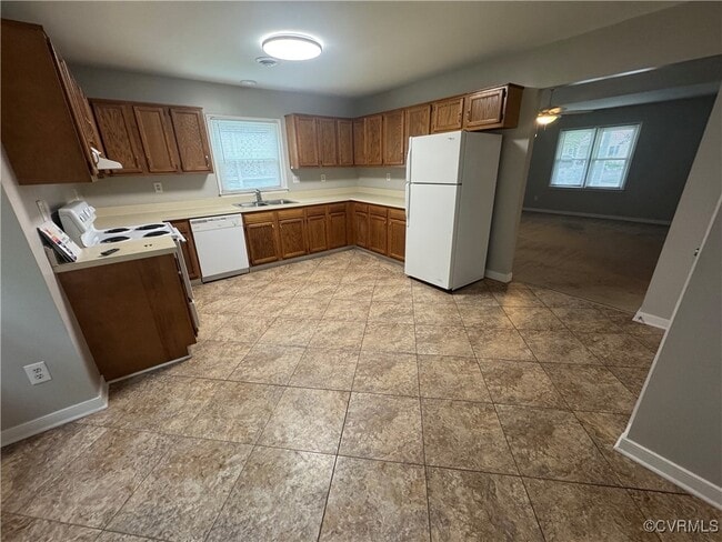 Building Photo - 10112 Molly Ln