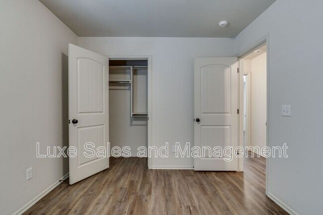 Building Photo - 437 Chalk Hill Ct