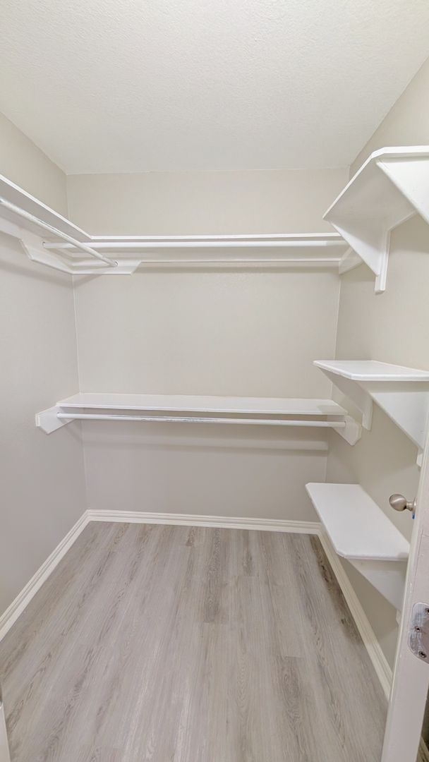 Building Photo - 3601 N Arroyo Park Ln