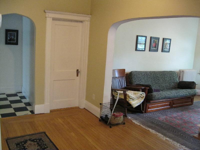 Building Photo - 22 Euston St