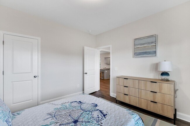 Building Photo - Amazing Rental Coming Soon (Late October-2...