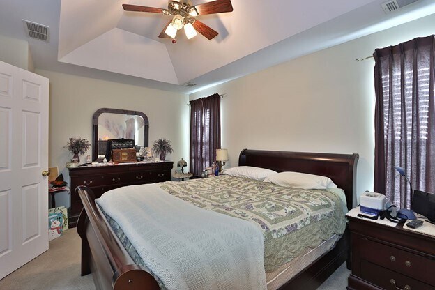 Building Photo - 2337 Beaver Falls Dr