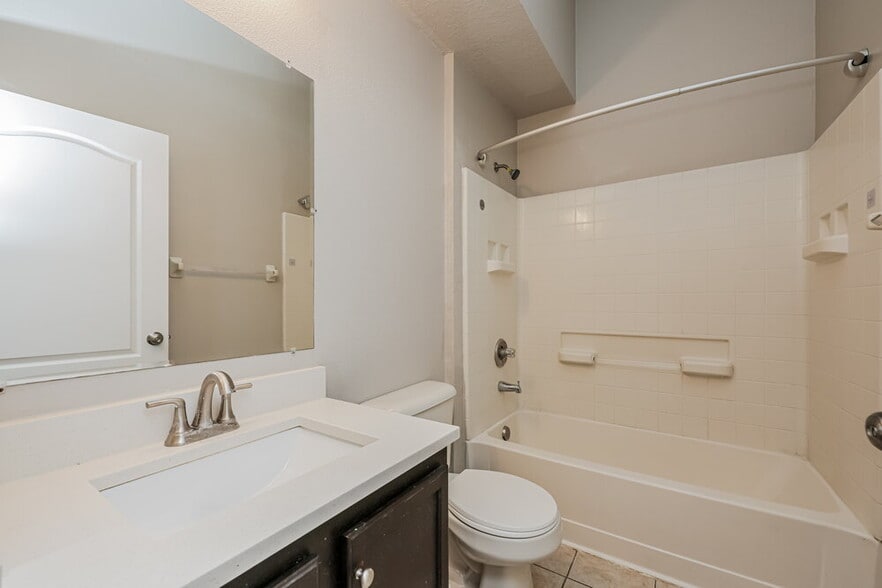 Building Photo - 12724 Evington Point Dr