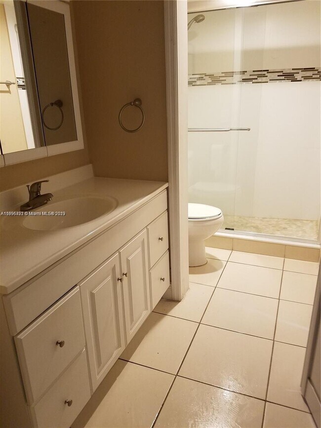 Building Photo - 13240 SW 88th Ln