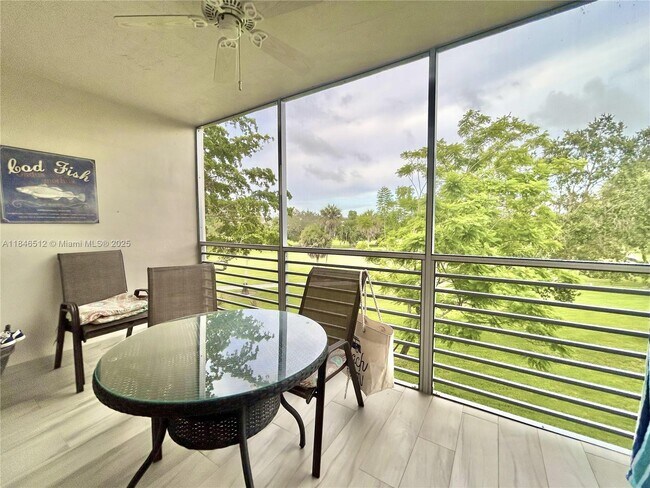 Building Photo - 3800 Oaks Clubhouse Dr
