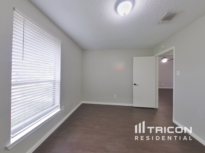 Building Photo - 17314 Glenhew Rd