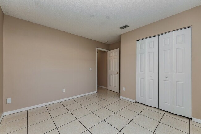 Building Photo - 1724 Elk Spring Dr