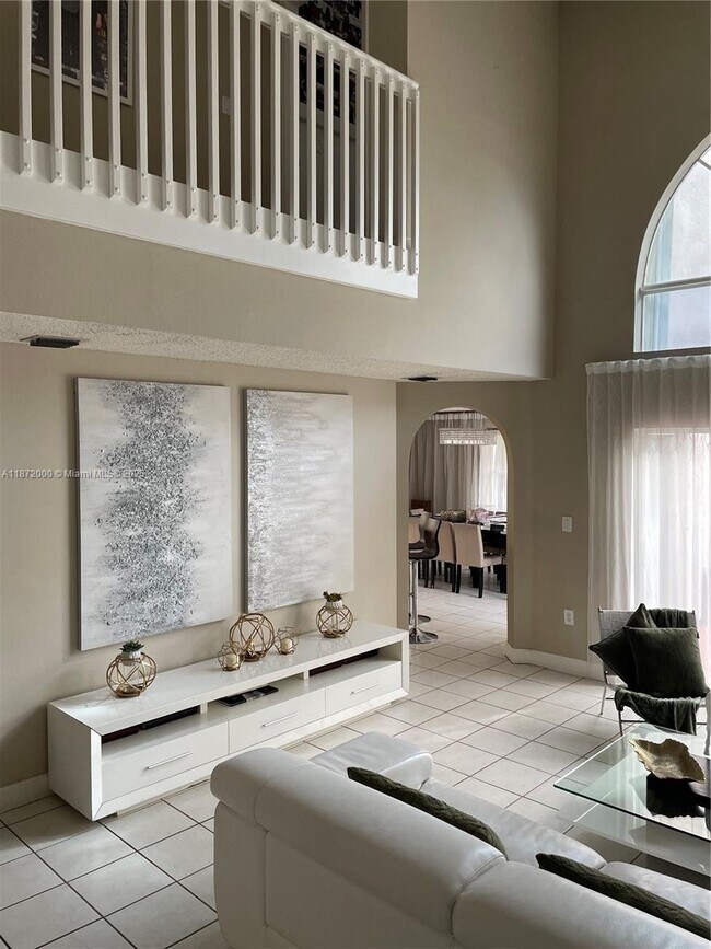 Building Photo - 5237 NW 112th Pl