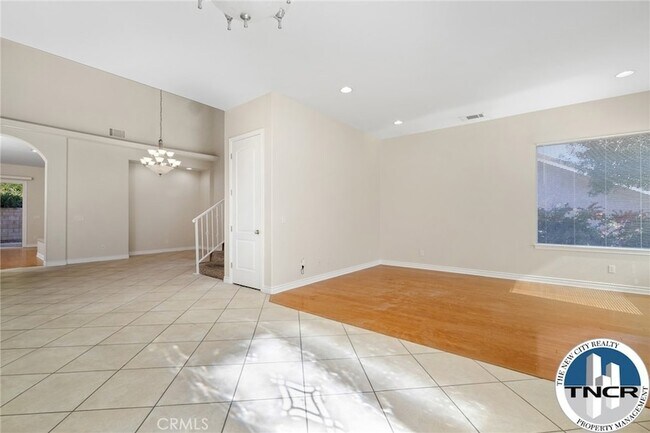 Building Photo - 17998 Vista Point Dr