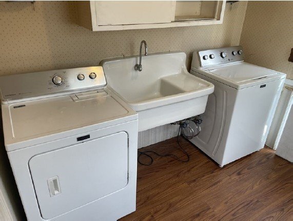 Building Photo - 8 Spring St