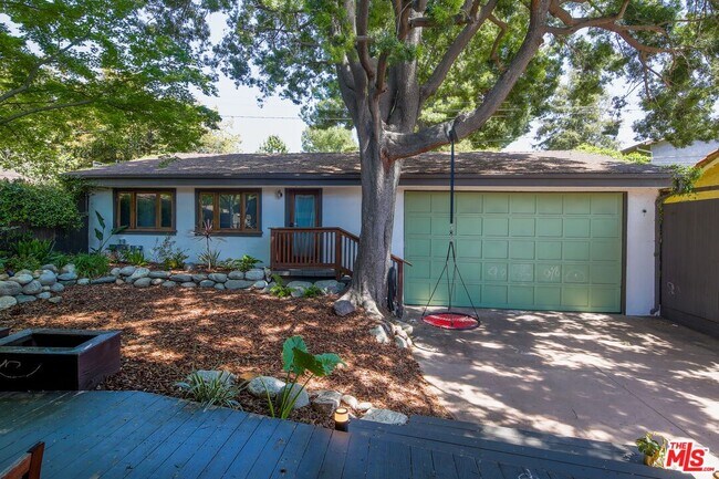 Building Photo - 5122 Hermosa Ave