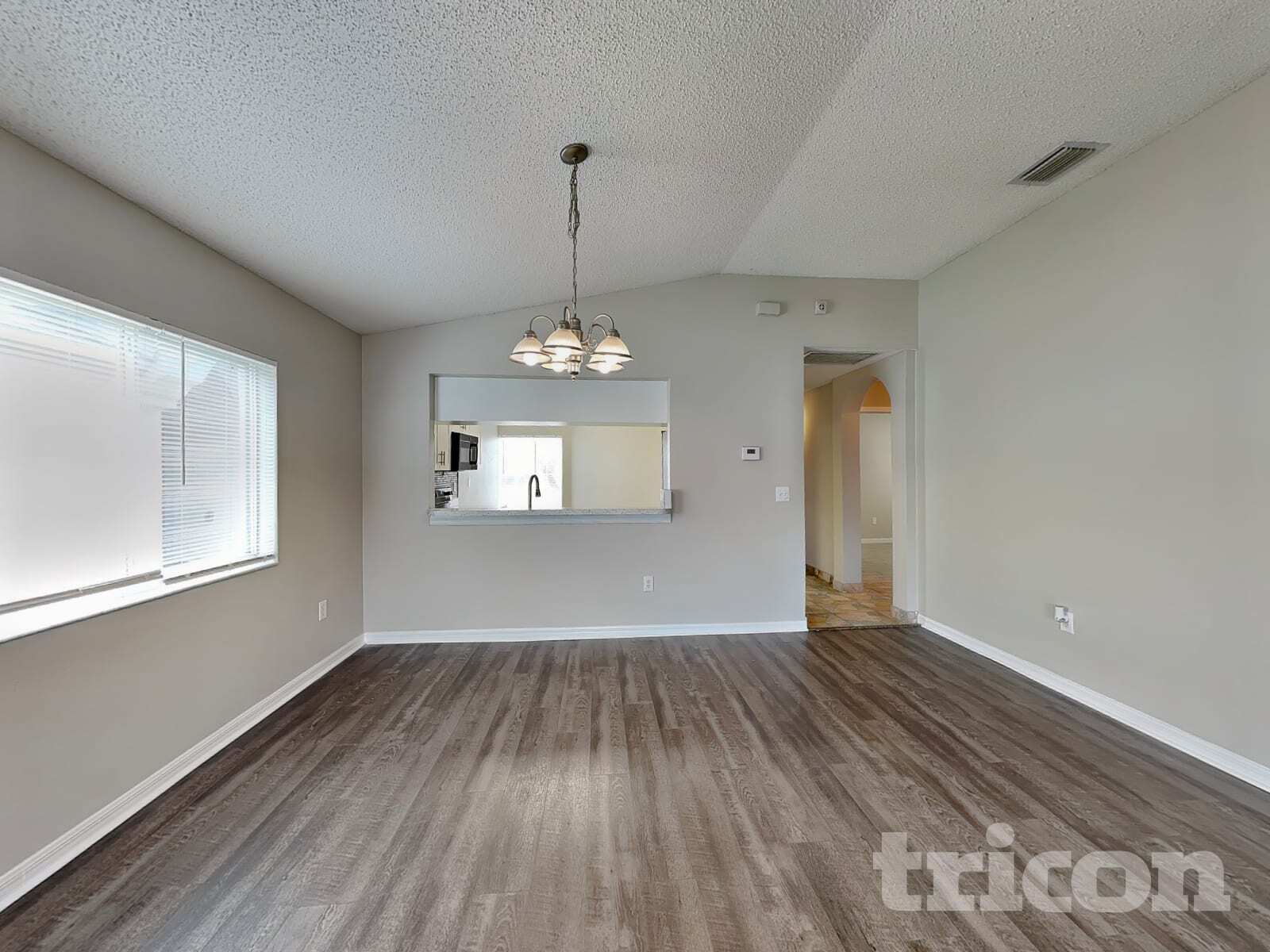 Building Photo - 533 Scarlet Maple Ct