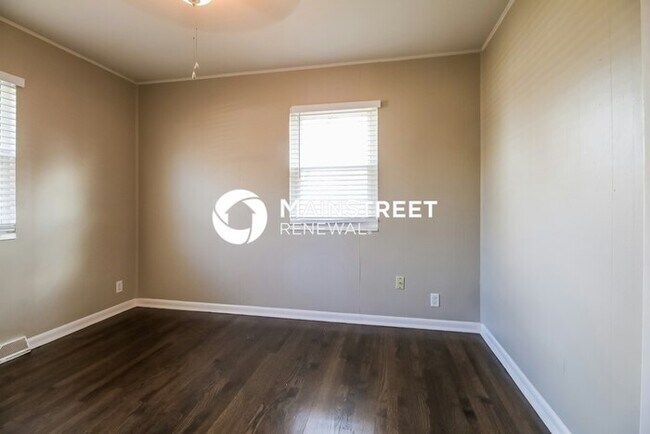 Building Photo - 3 Bedroom Pet-Friendly Home in Kansas City...