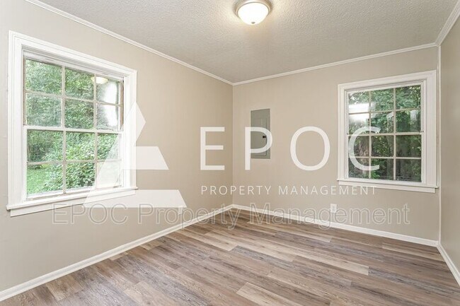 Building Photo - 1078 Betty Dr