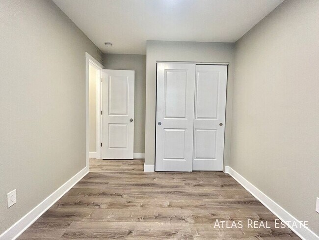 Building Photo - 4711 Columbine St