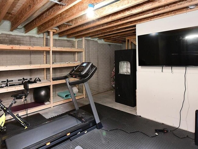 Building Photo - 4225 Yarrow Dr