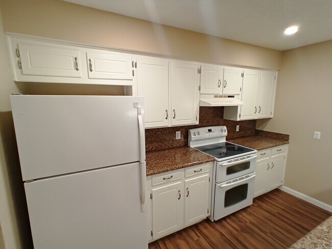 Building Photo - 622 Billie Ruth Ln