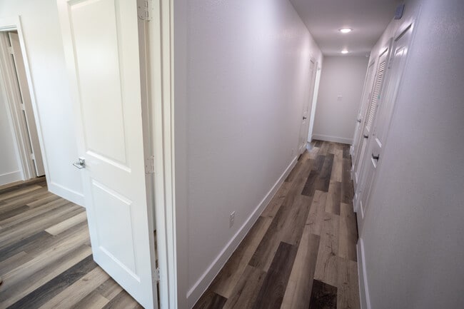 Building Photo - 3144 Wayside Ave