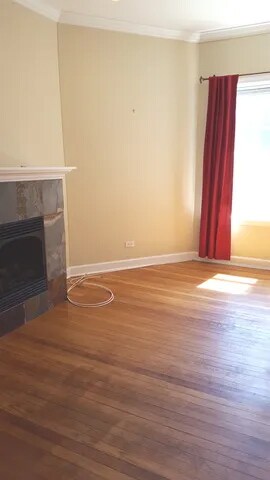 Building Photo - 1346.5 W Estes Ave