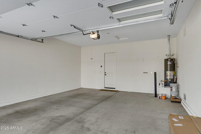 Building Photo - 10051 E Talon Ave