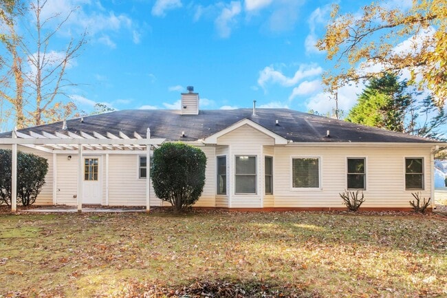 Building Photo - Coming Soon....Gorgeous 3bedroom 2bath in Stockbridge, GA!