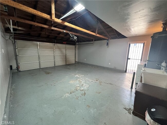 Building Photo - 1516 E Cyrene Dr