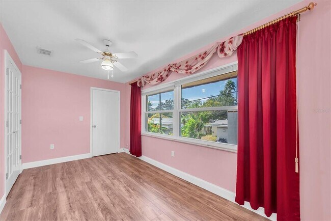 Building Photo - 10032 65th Ave N