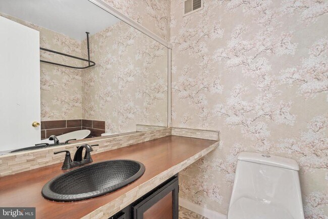Building Photo - 11330 Headlands Ct