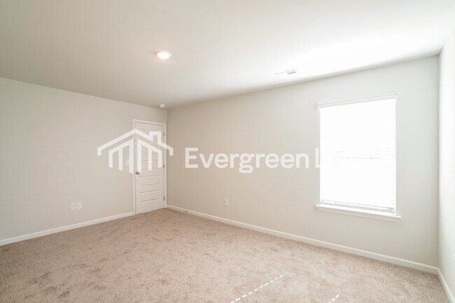 Building Photo - 22677 Dashwood Ln