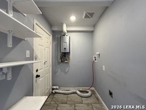 Building Photo - 2331 W Magnolia Ave