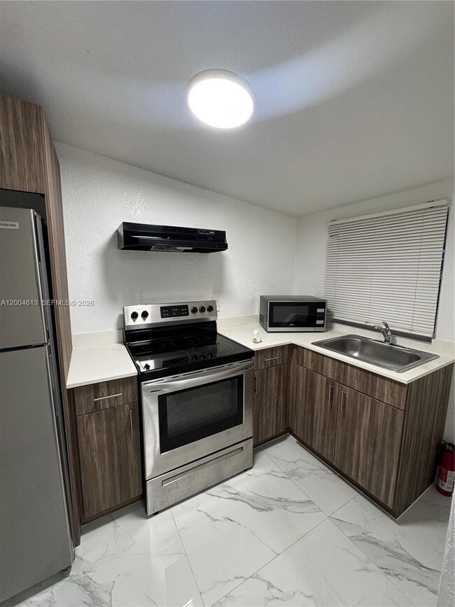 Building Photo - 2796 SW 34th Ct