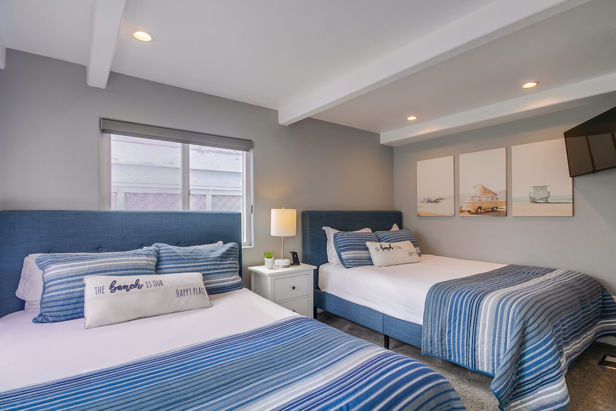 Building Photo - 735 Whiting Ct