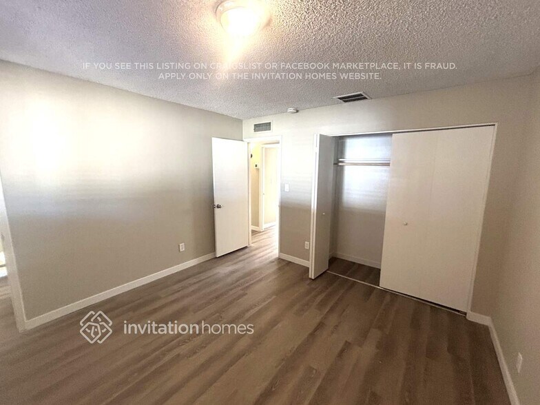 Building Photo - 3844 W Acapulco Ln