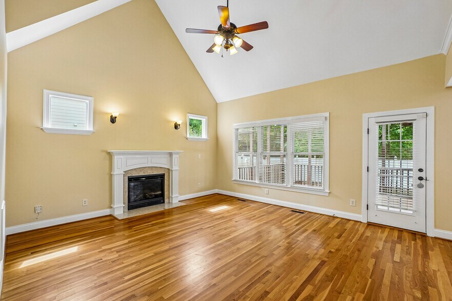 Building Photo - 1025 Princeton View Ln