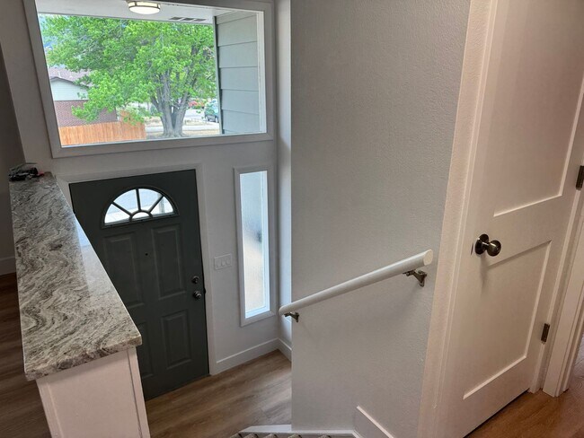 Building Photo - NEWLY REMODELED 3 Bed 2 Bath Home of Linden in Boulder-Available NOW!