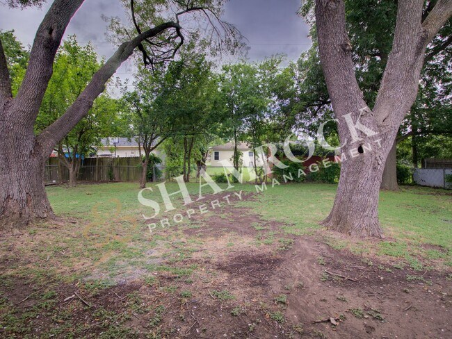 Building Photo - 3 bedroom home in Waco!