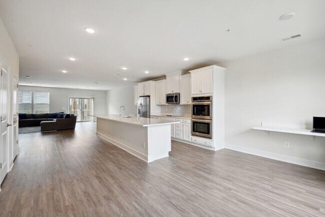 Building Photo - 10340 Ratcliffe Trl