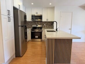 Building Photo - 9120 Gramercy Dr