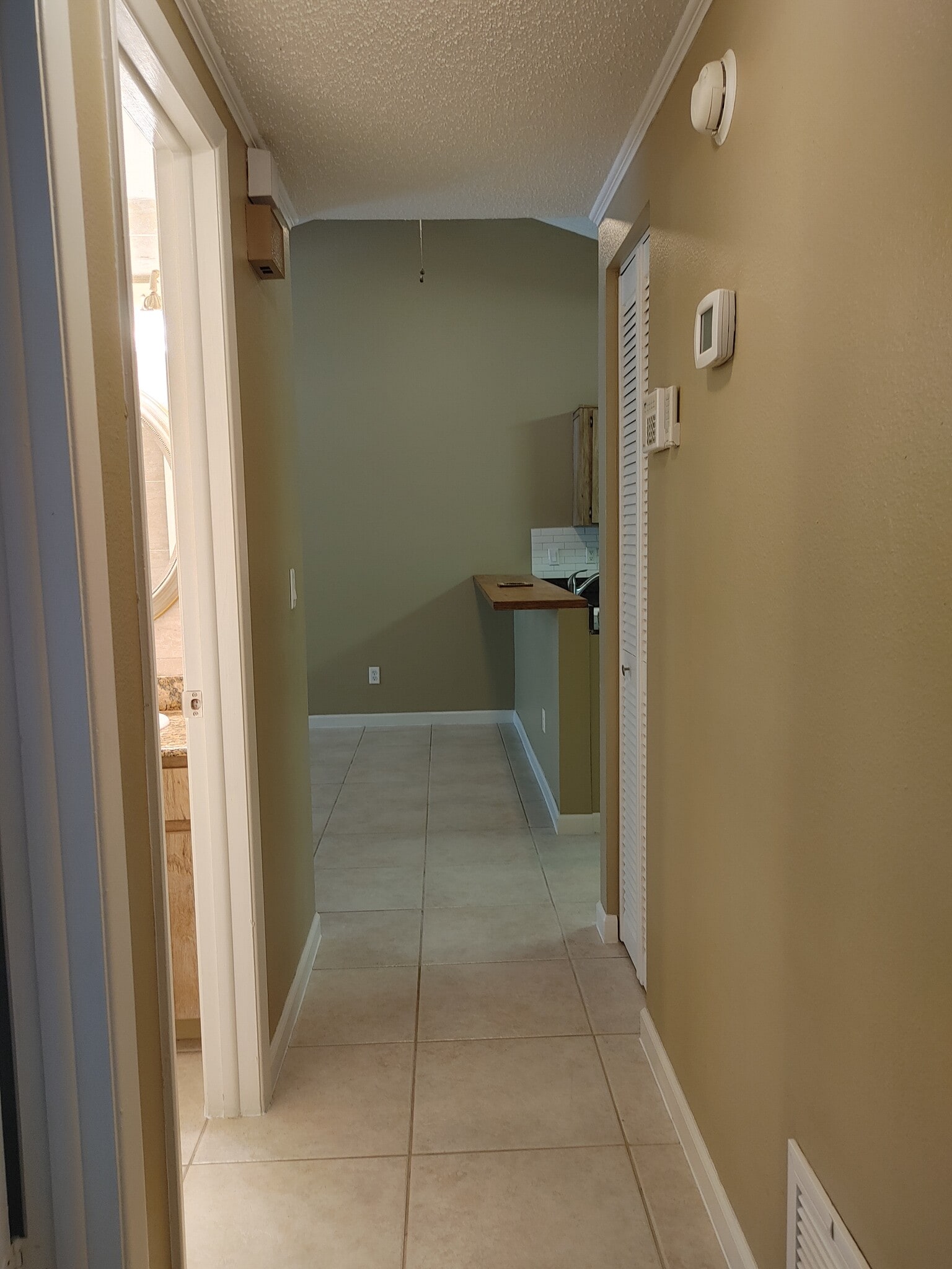 Building Photo - 2809 Cedaridge Dr