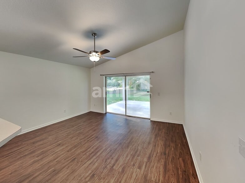 Building Photo - 15004 Shaw Rd